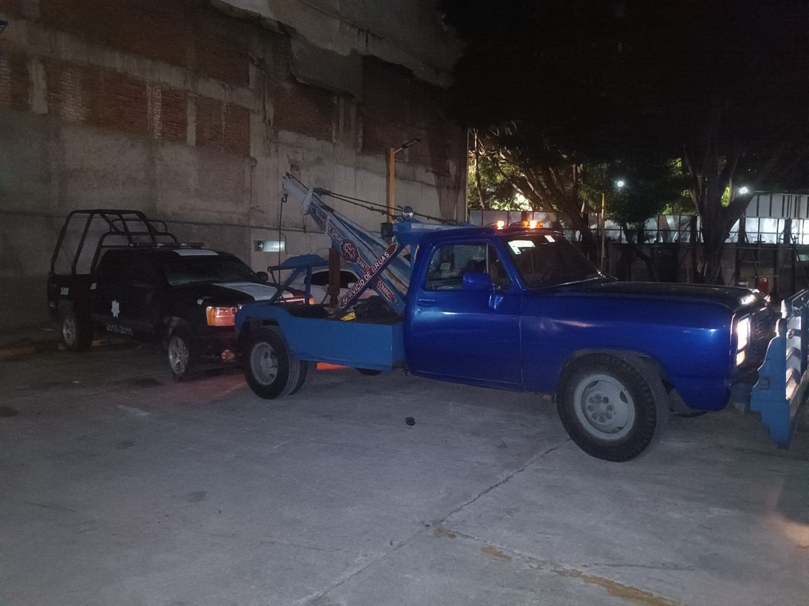 Traslado vehicular foráneo mediante servicio de grúa